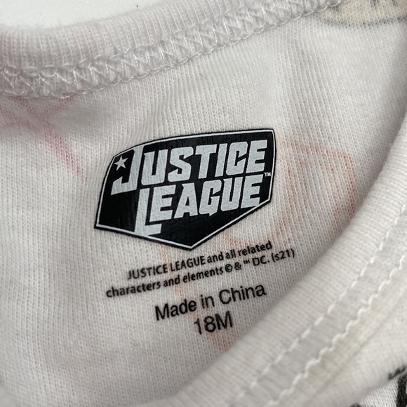 Justice League Onesie 18M - Picture 3 of 4